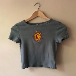 Blue stretchy yin yang crop top